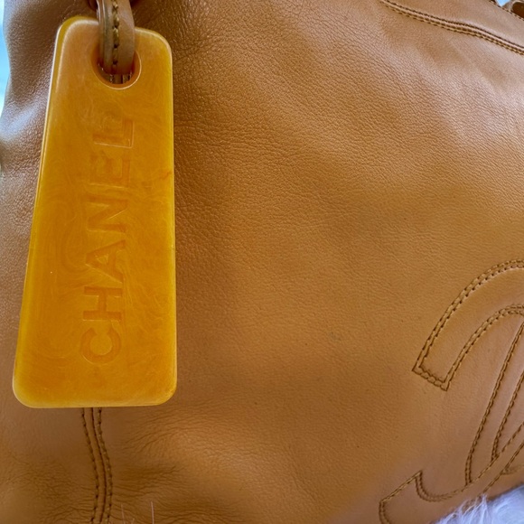 SOLD!!! COA Auth- Vintage Chanel Around 1998 Made “CC” Stitch Logo Charm Shoulde - Picture 9 of 14